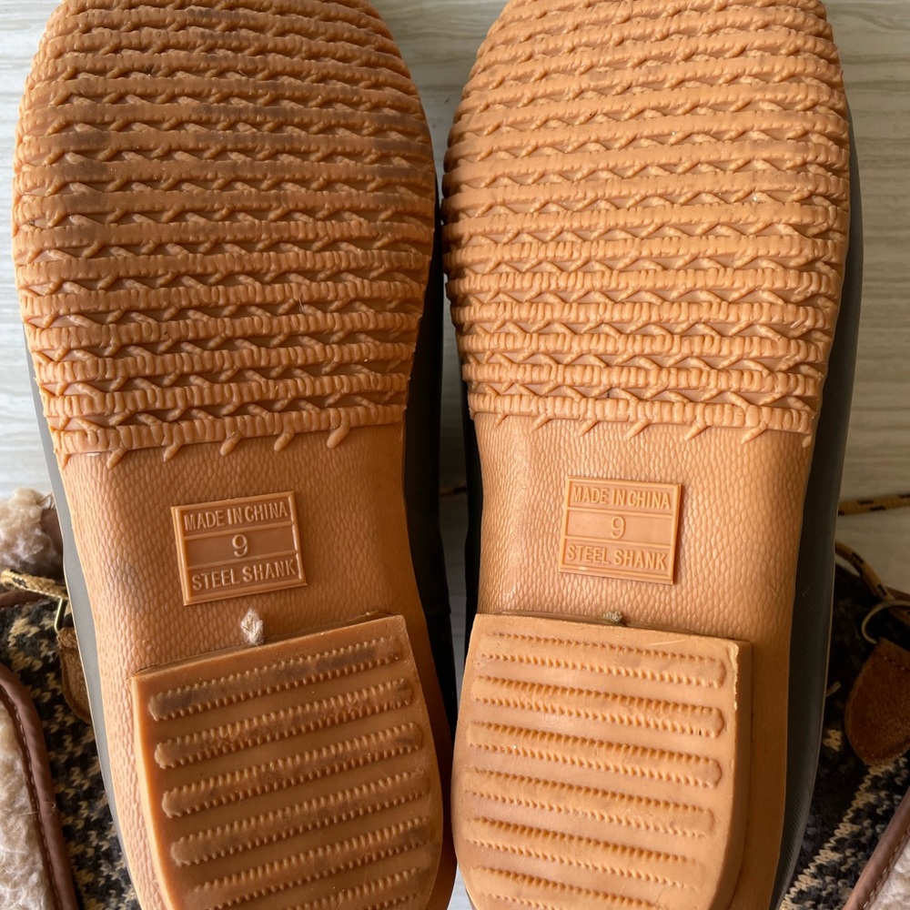 Khombu Snow Lace-Up Irene All Weather Boots - Picture 7 of 8